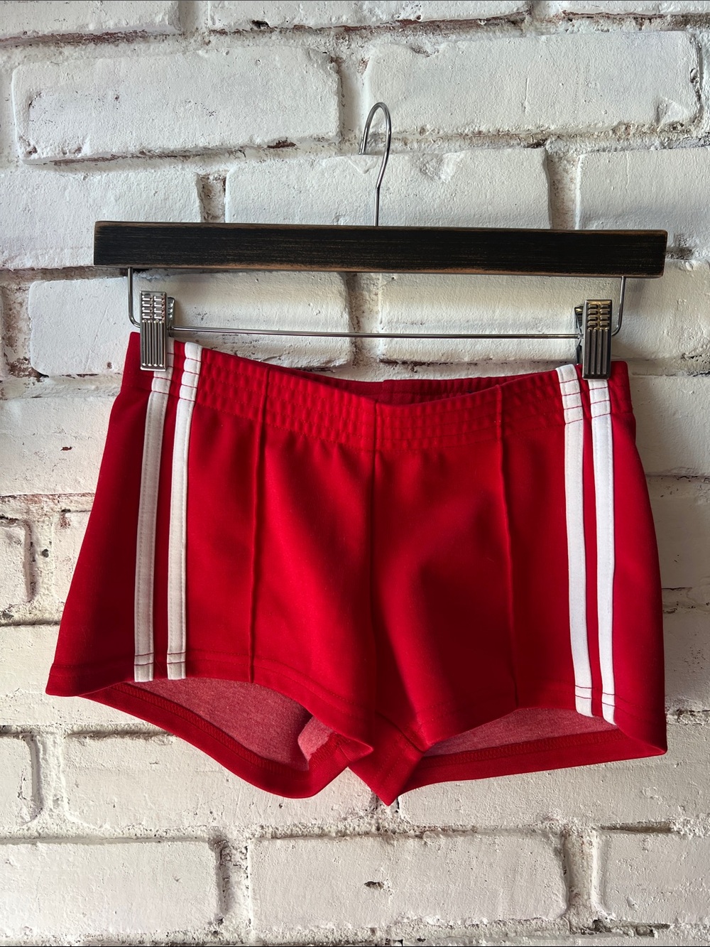 TNA made in Canada vintage 90s Women's Athletic Stripe Shorts vintage aritzia